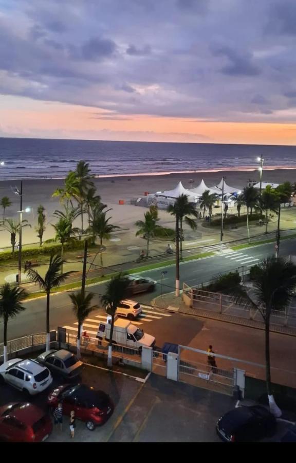 Apartamento Aconchegante A Beira Mar Прая Гранде Екстериор снимка